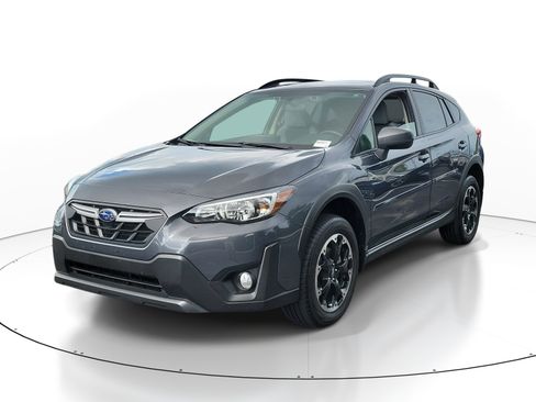 Used 2021 Subaru Crosstrek 2.0i Premium w/ Moonroof Package AWD/4WD image 3