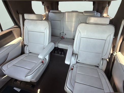 Used 2026 GMC Yukon Denali image 12
