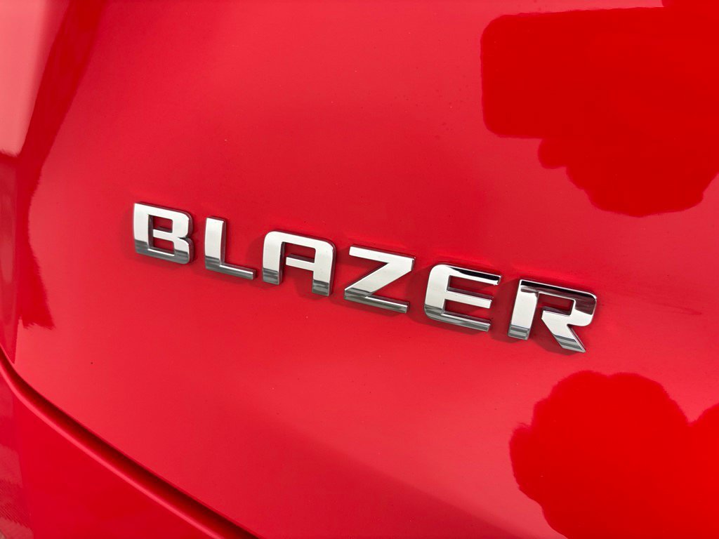 Used 2023 Chevrolet Blazer LT FWD image 4