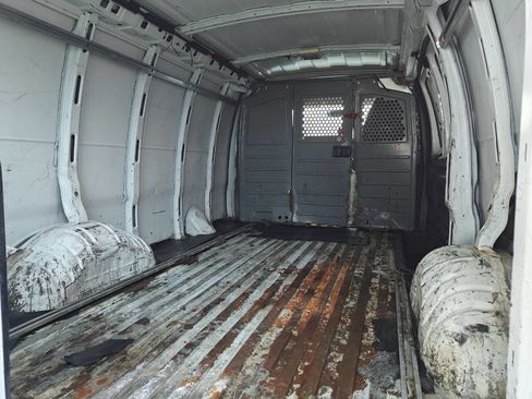 Used 2014 GMC Savana 3500 image 5