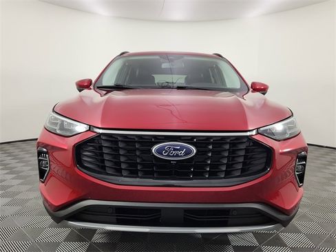 Used 2023 Ford Escape Platinum image 6