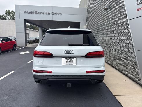 Used 2025 Audi Q7 3.0T Premium Plus w/ Premium Plus Package image 4