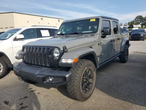 Used 2021 Jeep Gladiator Sport AWD/4WD image 3