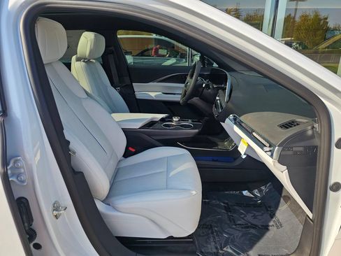 New 2026 Cadillac Lyriq Sport AWD/4WD image 11