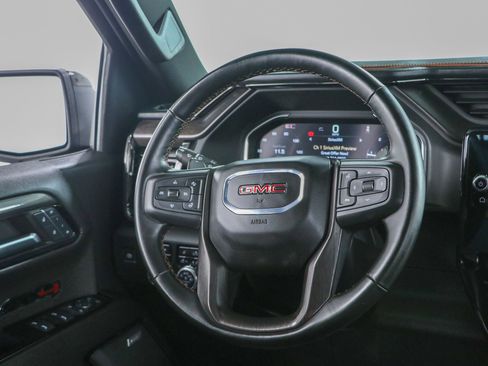 Used 2024 GMC Sierra 1500 AT4 w/ Technology Package AWD/4WD image 14
