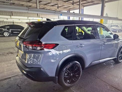 Certified 2023 Nissan Rogue SV w/ SV Premium B Package FWD image 6