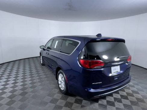 Used 2019 Chrysler Pacifica Touring Plus image 7