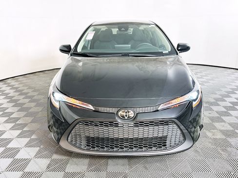Used 2022 Toyota Corolla LE image 8