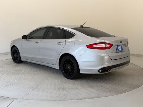 Used 2016 Ford Fusion SE w/ Equipment Group 202A image 3