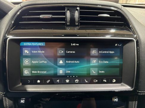 Used 2019 Jaguar F-PACE S image 23