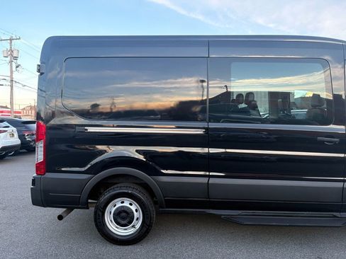 Used 2022 Ford Transit 250 Medium Roof image 8