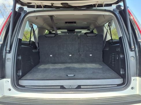 Used 2019 Cadillac Escalade ESV Luxury AWD/4WD image 24