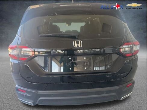 Used 2025 Honda Pilot Black Edition image 1
