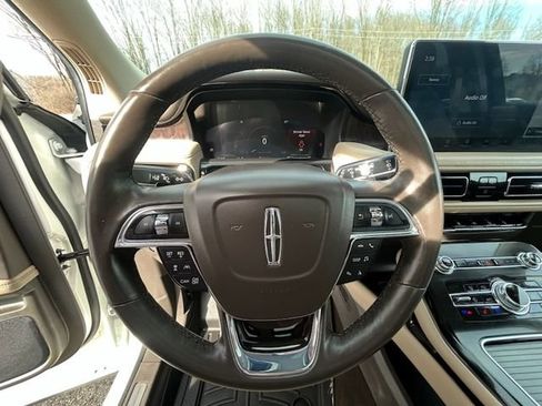 Used 2021 Lincoln Nautilus Reserve AWD/4WD image 13