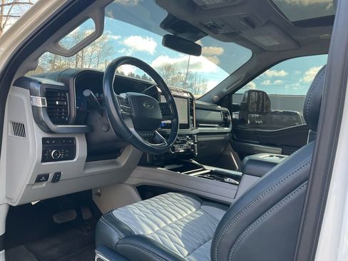 Used 2024 Ford F250 Limited w/ FX4 Off-Road Package image 15