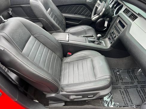 Used 2011 Ford Mustang Premium w/ 202A Rapid Spec Order Code RWD image 33