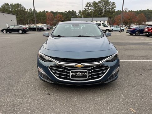 Used 2024 Chevrolet Malibu LT image 3