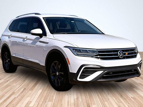 Used 2022 Volkswagen Tiguan SE AWD/4WD image 11