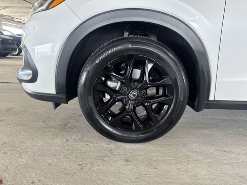 Used 2025 Honda HR-V Sport image 10