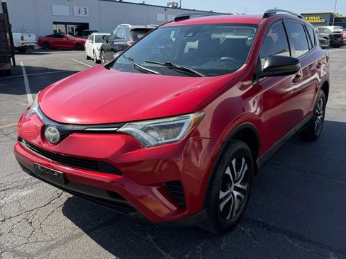 Used 2017 Toyota RAV4 LE FWD image 7