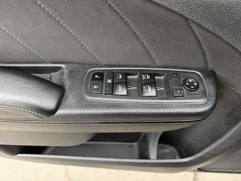 Used 2021 Dodge Charger SXT w/ Blacktop Package image 12