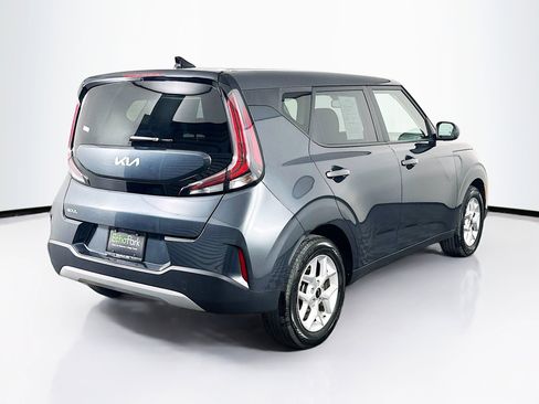 Used 2025 Kia Soul LX w/ LX Technology Package FWD image 9