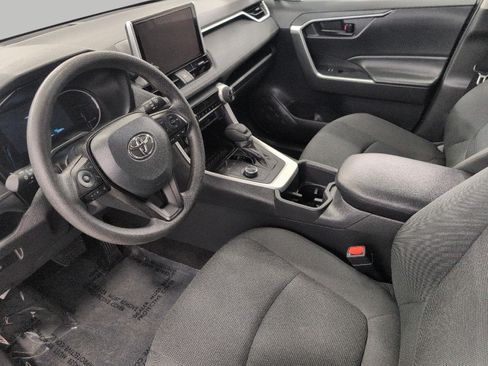 Used 2025 Toyota RAV4 LE AWD/4WD image 9