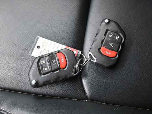 Used 2023 Jeep Wrangler Unlimited Sahara w/ Cold Weather Group image 32