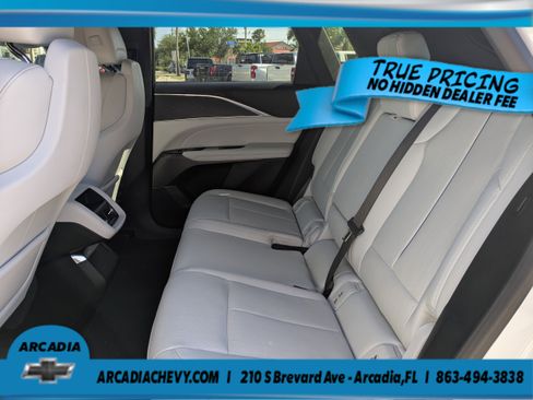 Used 2024 Cadillac Lyriq Luxury RWD image 15