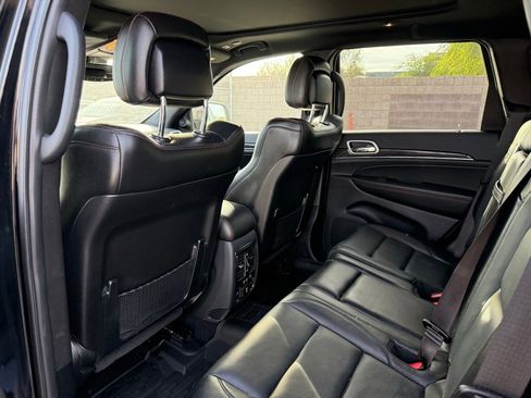 Used 2020 Jeep Grand Cherokee Trailhawk w/ Trailhawk Luxury Group image 11