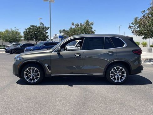 New 2026 BMW X5 sDrive40i w/ Premium Package image 9