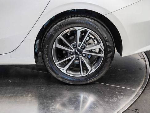 Used 2023 Kia Forte LXS FWD image 10
