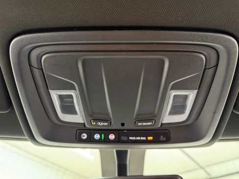 Used 2022 GMC Sierra 2500 AT4 w/ Gooseneck/5TH Wheel Package image 29