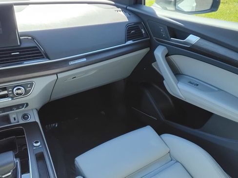 Certified 2025 Audi Q5 2.0T Premium Plus image 23