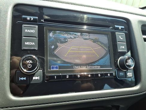 Used 2022 Honda HR-V LX image 20