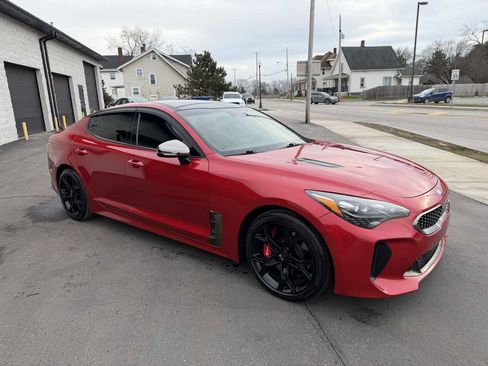 Used 2018 Kia Stinger GT2 image 6