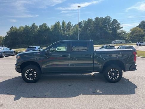 Used 2025 Chevrolet Silverado 1500 ZR2 w/ Technology Package image 8