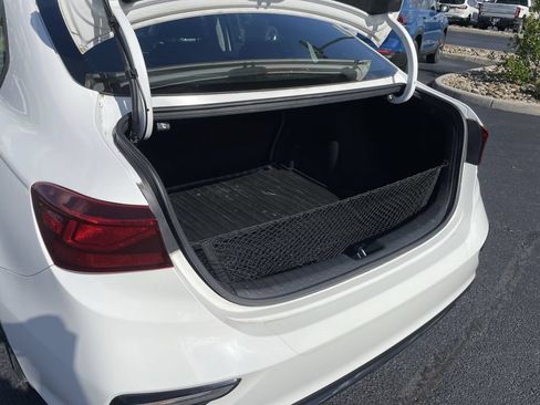 Used 2020 Kia Forte LXS FWD image 32