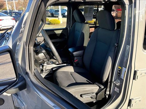 Used 2021 Jeep Wrangler Unlimited Sport image 10