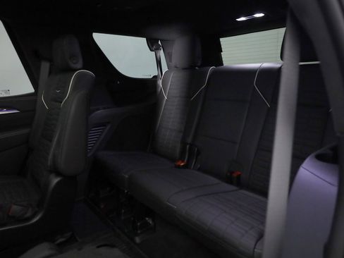 Used 2025 Cadillac Escalade V w/ LPO, ONYX Package image 18