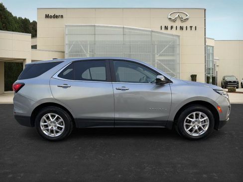 Used 2023 Chevrolet Equinox LT image 4