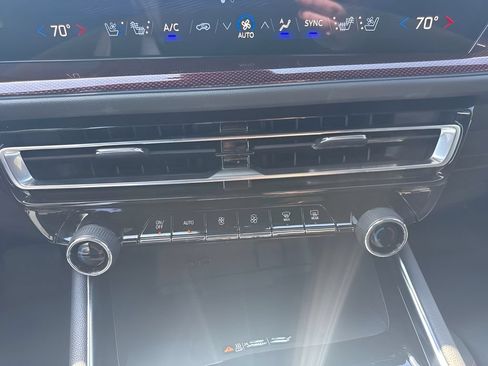 Used 2024 Chevrolet Traverse RS w/ LPO, Floor Liner Package AWD/4WD image 22