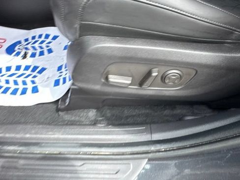 Used 2026 Kia Carnival FWD image 14