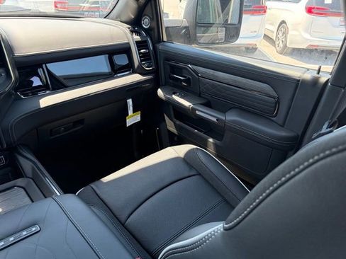 New 2026 RAM 3500 Limited AWD/4WD image 36