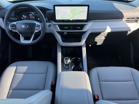 New 2026 Ford Explorer Active w/ Active Comfort Package RWD image 2