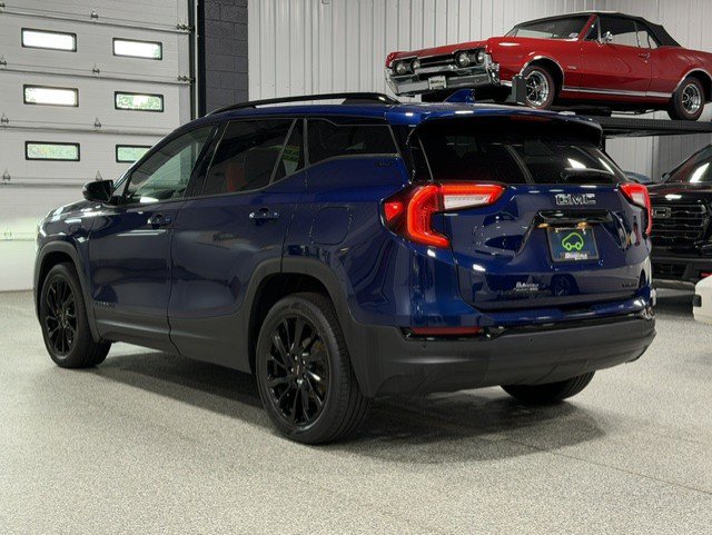 Certified 2023 GMC Terrain SLT w/ Infotainment Package II AWD/4WD image 3
