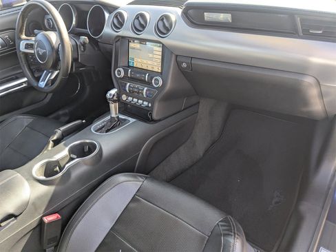 Used 2018 Ford Mustang GT Premium image 15