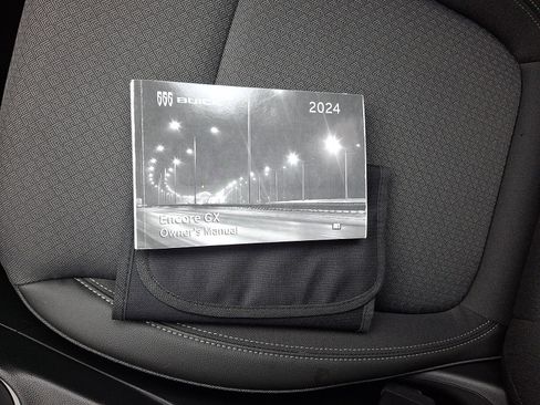 Used 2024 Buick Encore GX Preferred w/ Advanced Technology Package image 26