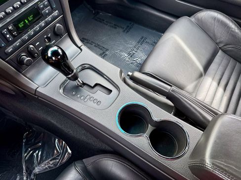 Used 2002 Ford Thunderbird RWD image 20
