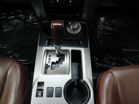 Used 2019 Toyota 4Runner Limited AWD/4WD image 10